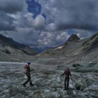 descente sur le glacier sauvage du Baounet...