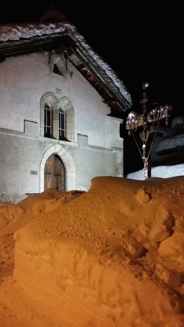la chapelle du Villaron le soir