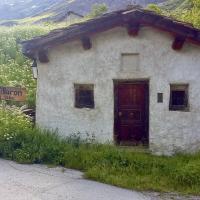 chapelle Saint Bernard au pied du village...