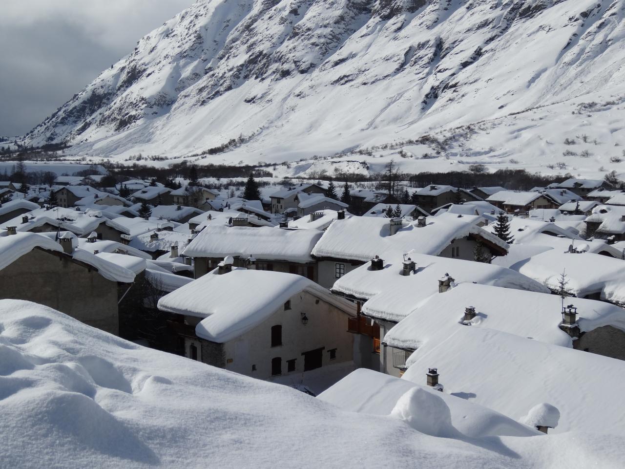 vue sur les toits de bessans