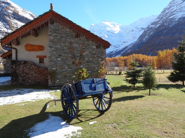 extérieur maison à l'automne